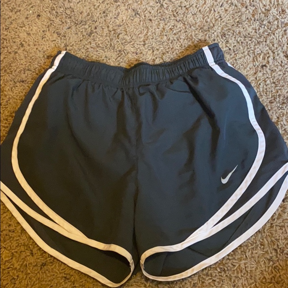 dark grey nike shorts